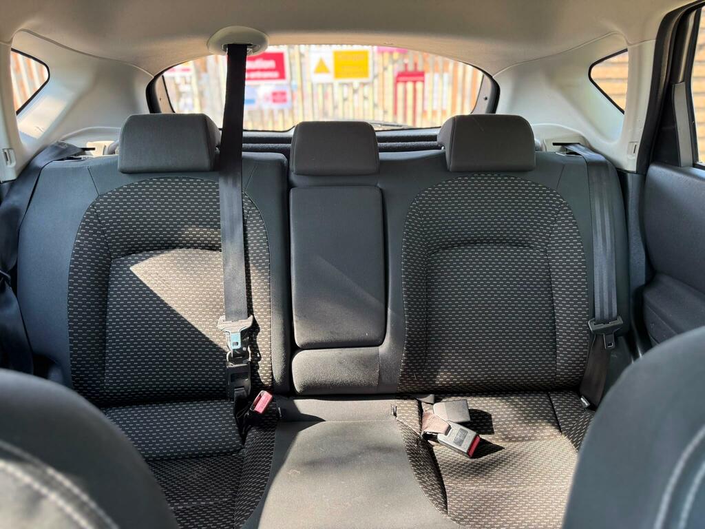 Nissan Qashqai Hatchback Black #13