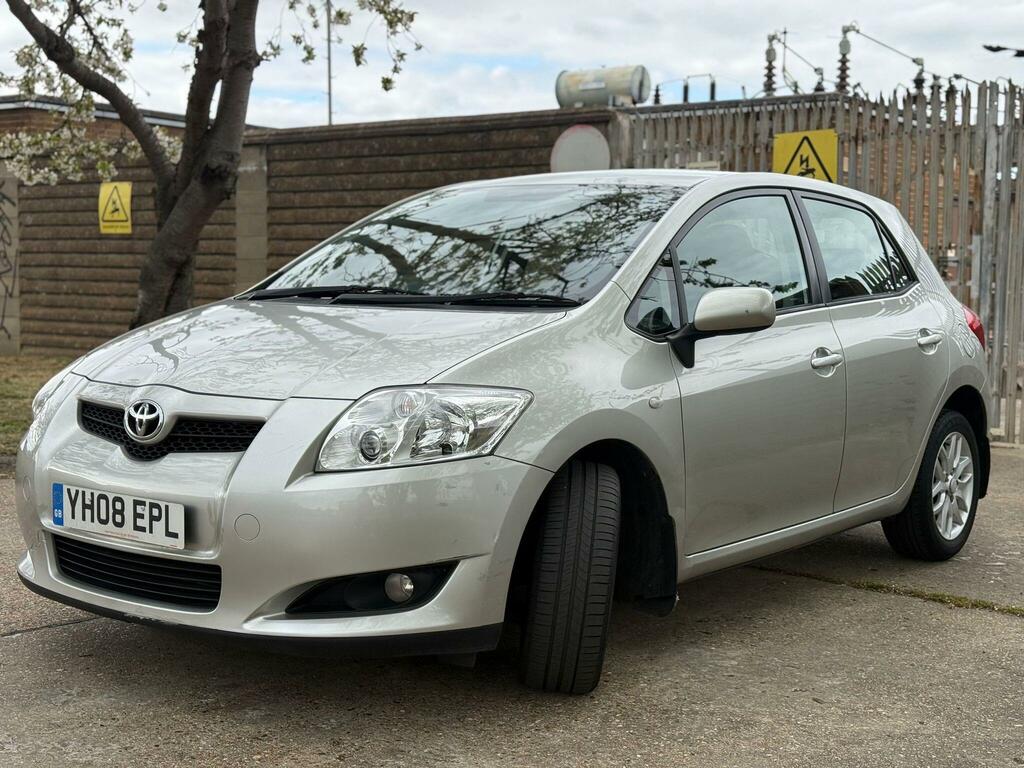 Toyota Auris Tr Silver #3