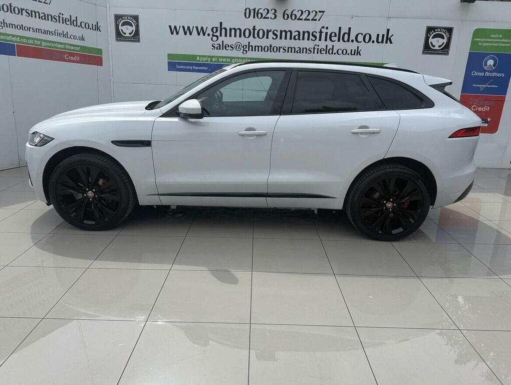 Jaguar F-Pace Suv 3.0 D300 V6 S Awd Euro 6 Ss 2019 White #3