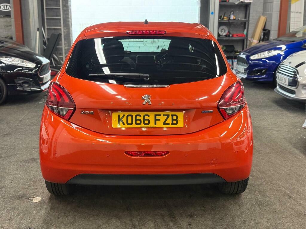 Peugeot 208 1.2 Puretech Allure Euro 6 K066FZB Orange #5