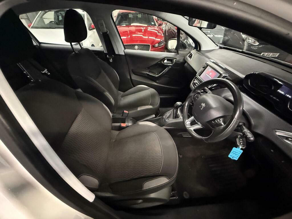 Peugeot 208 Active Blue #8