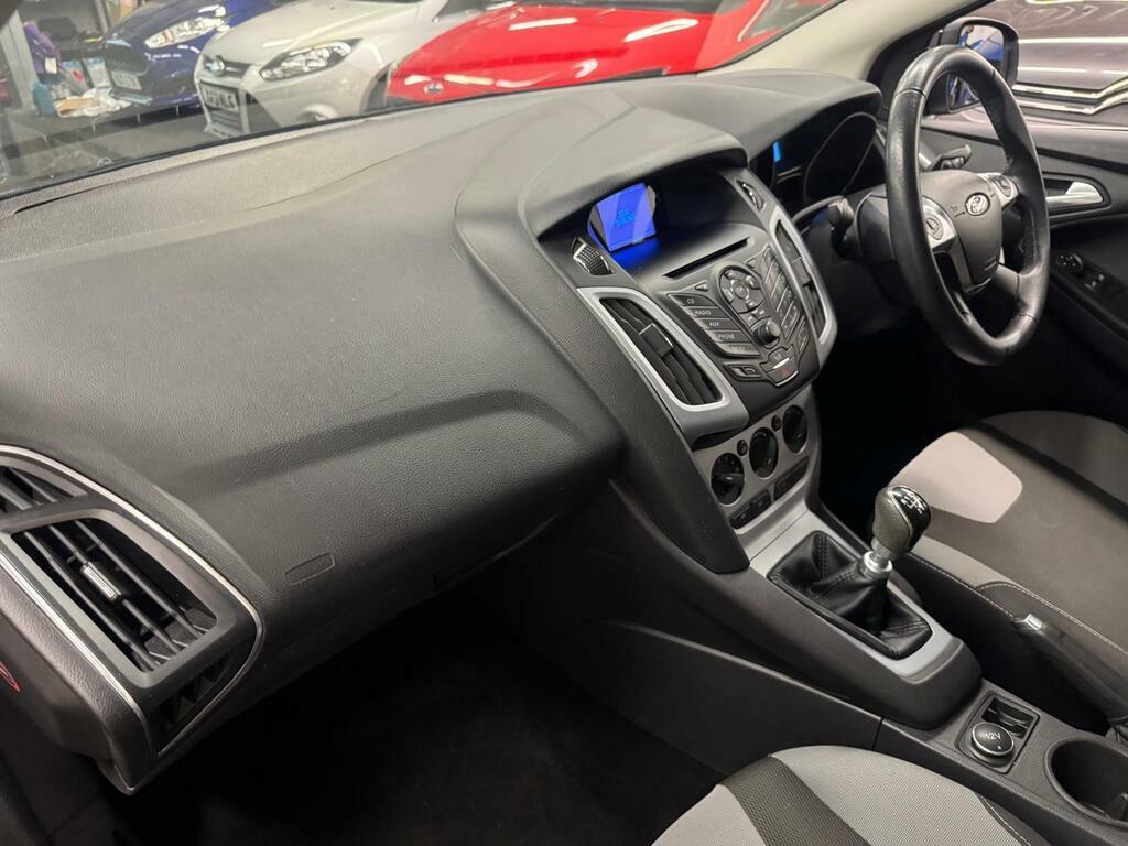 Ford Focus 1.6 Zetec Tdci 113 Bhp Silver #8