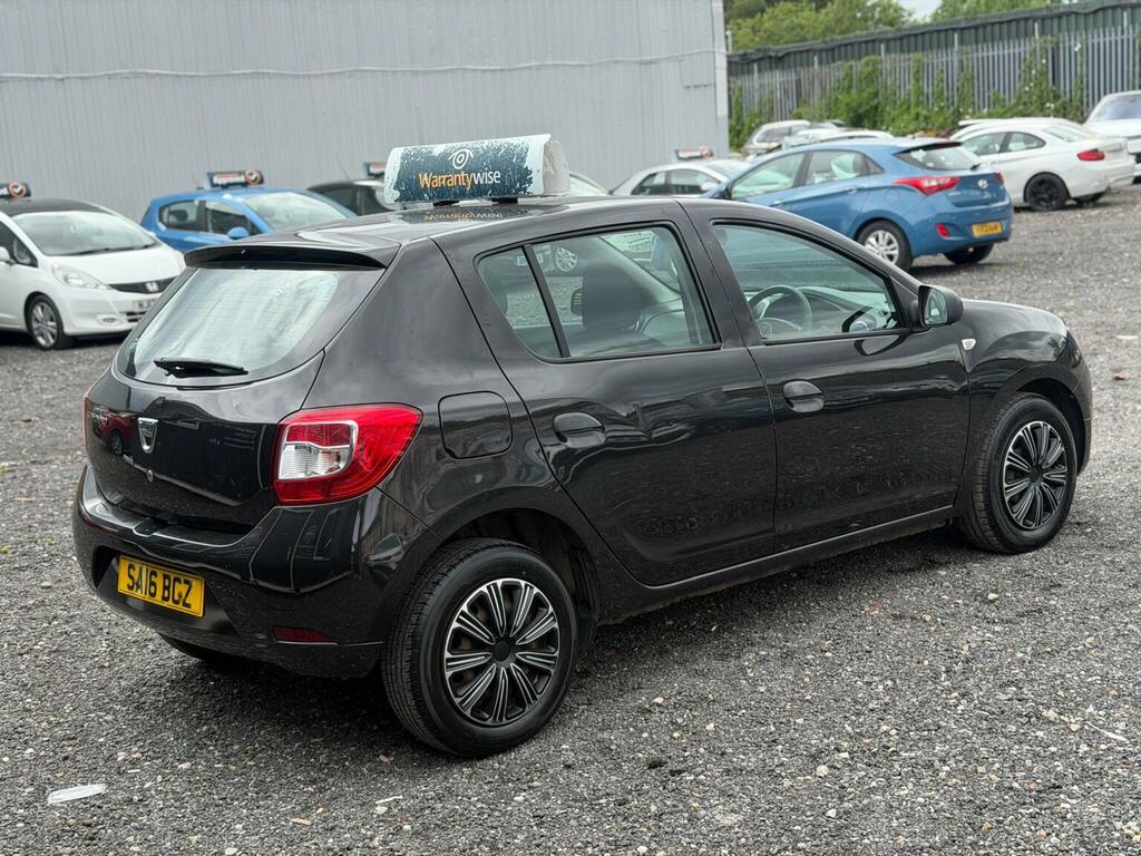 Dacia Sandero 1.2 16V 75 Ambiance Red #9