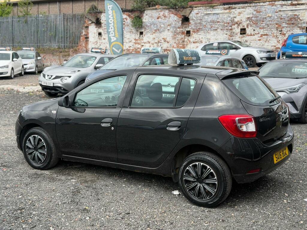 Dacia Sandero 1.2 16V 75 Ambiance Red #12
