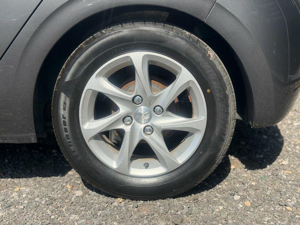 Peugeot 208 1.2 Puretech Active Euro 6 Ss Silver #19
