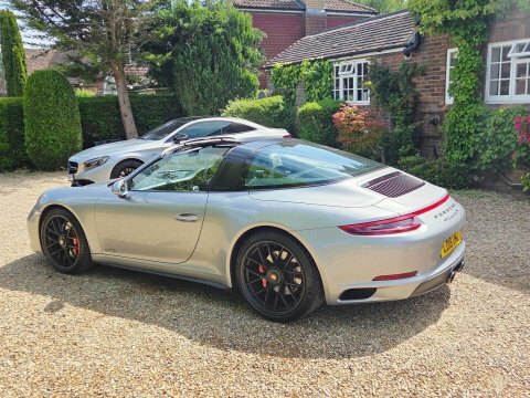 Porsche 911 911 Carrera 4 Gts Grey #8