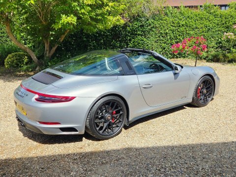 Porsche 911 911 Carrera 4 Gts Grey #5