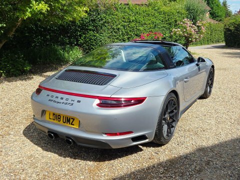Porsche 911 911 Carrera 4 Gts Grey #6
