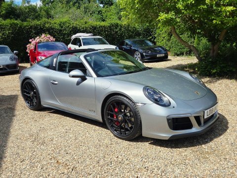 Porsche 911 911 Carrera 4 Gts Grey #1