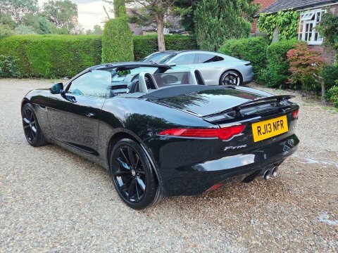 Jaguar F-Type 5.0 Supercharged V8 S Convertible Red #4