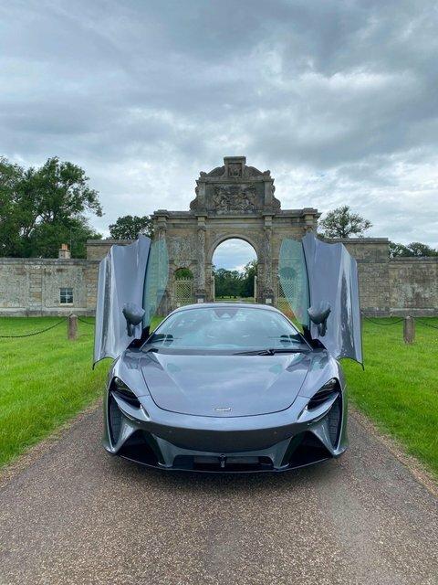 McLaren Artura Spider Black #9