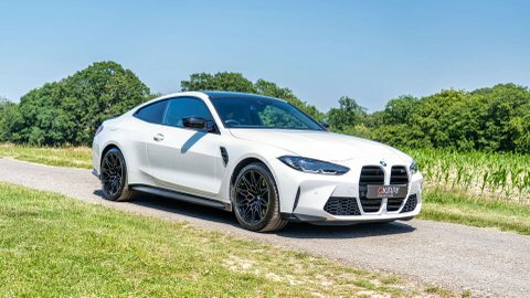 BMW M4 3.0 M4 Competition White #2