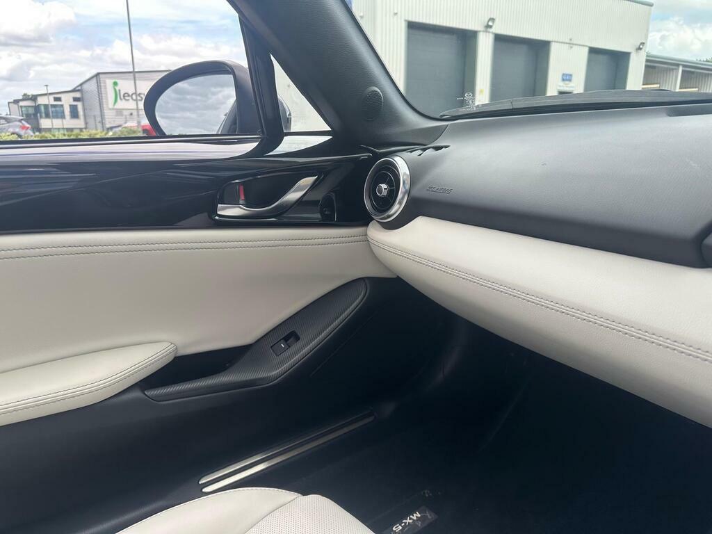 Mazda MX-5 RF Coupe #15