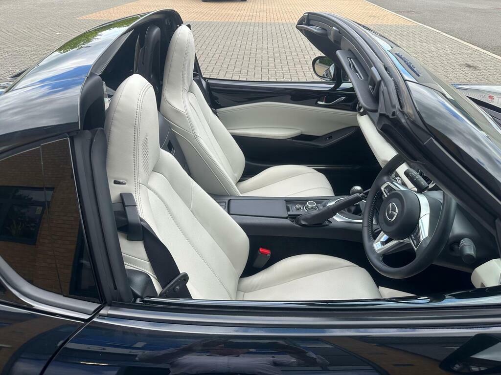 Mazda MX-5 RF Coupe #24