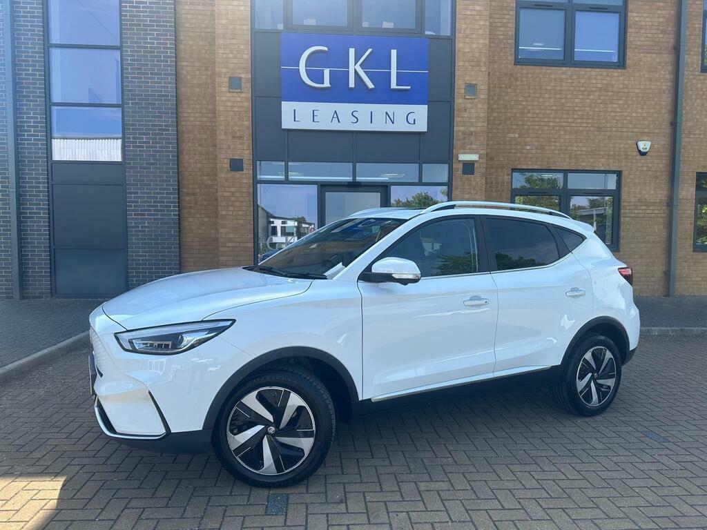 MG ZS 72.6Kwh Trophy Long Range White