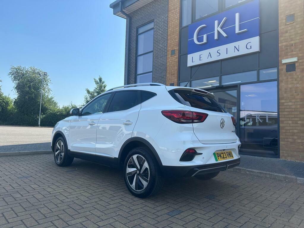 MG ZS 72.6Kwh Trophy Long Range White #6
