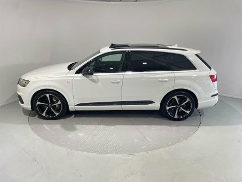 Audi Q7 3.0 Q7 Black SK19UZS White #3