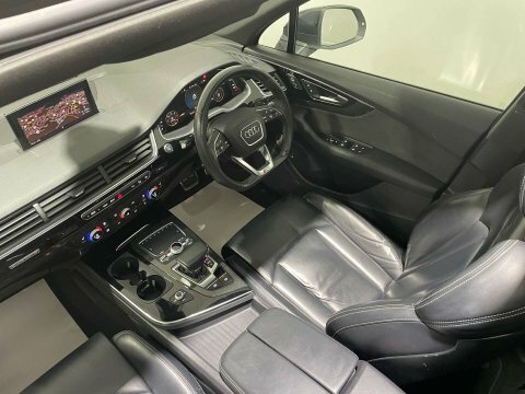 Audi Q7 3.0 Q7 Black SK19UZS White #6