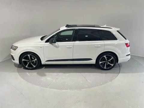 Audi Q7 3.0 Q7 Black SK19UZS White #5