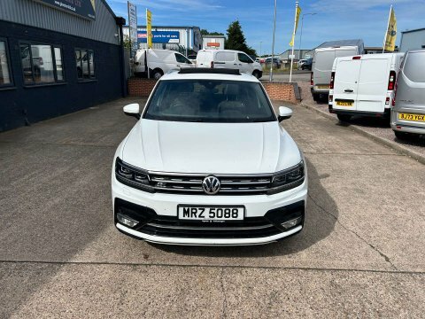 Volkswagen Tiguan 2.0 Tiguan R-line MRZ5088 White #2