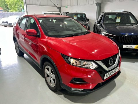 Nissan Qashqai 1.3 Qashqai Acenta Red