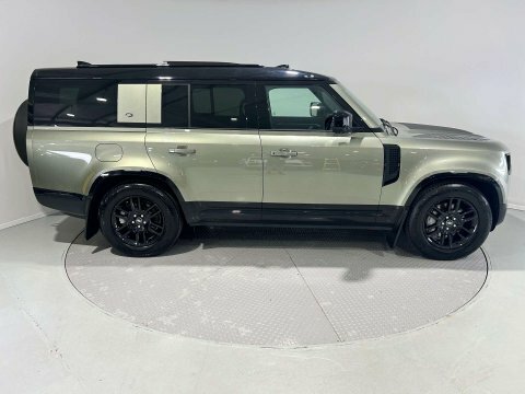 Land Rover Defender 3.0 Defender X-dynamic YH73AWD Green #4