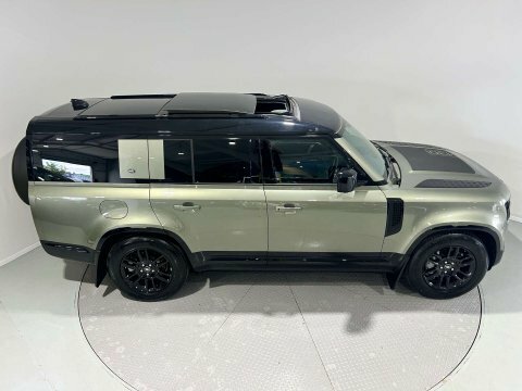 Land Rover Defender 3.0 Defender X-dynamic YH73AWD Green #5