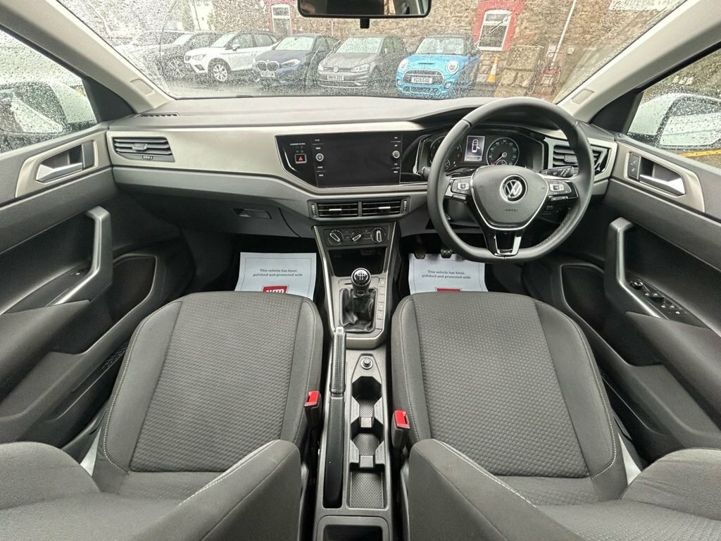 Volkswagen Polo 1L Match KN21VVR White #5