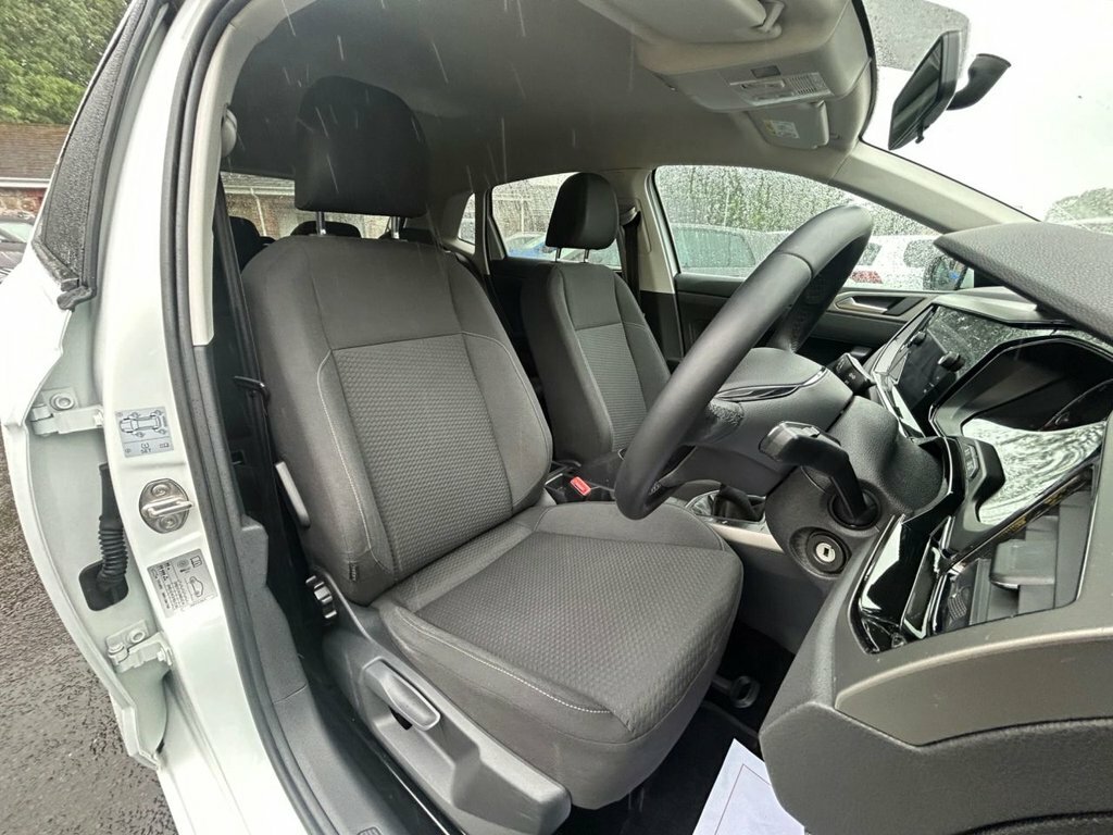 Volkswagen Polo 1L Match KN21VVR White #6