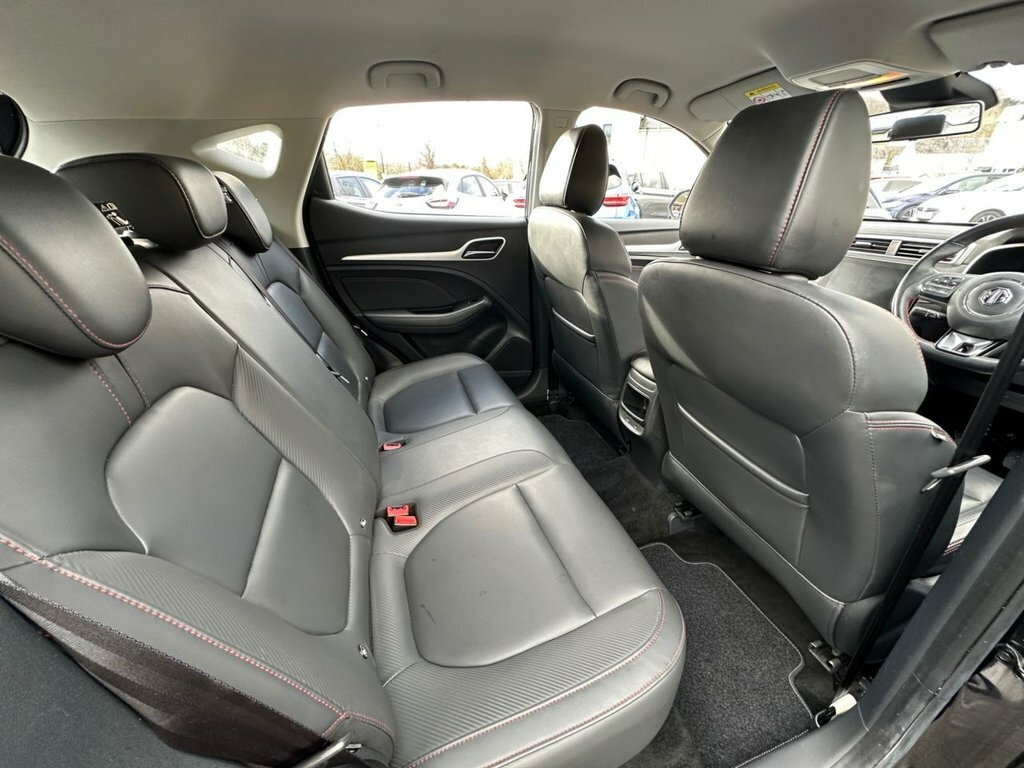 MG ZS 1.5L Exclusive Black #6