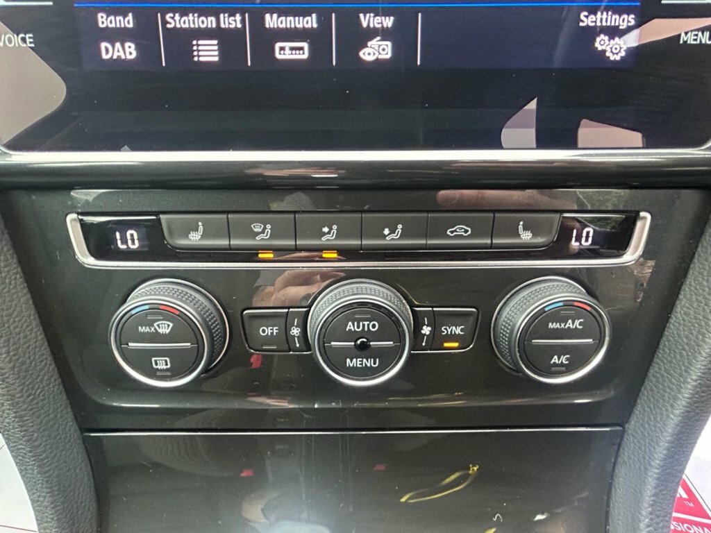 Volkswagen e-Golf 99Kw E-golf 35Kwh Black #21
