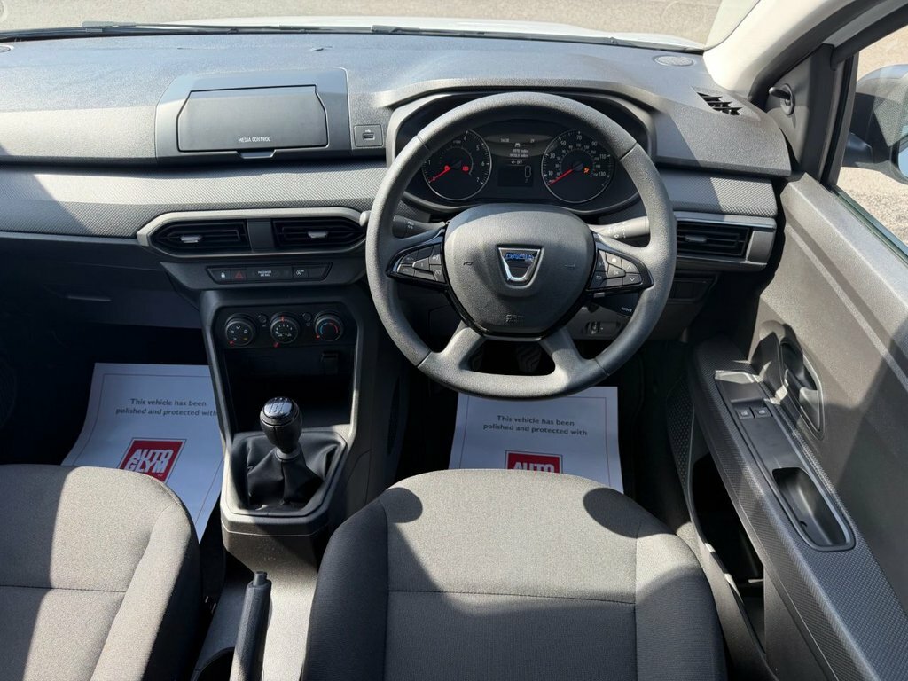 Dacia Sandero 1L Essential OV22XVH White #2