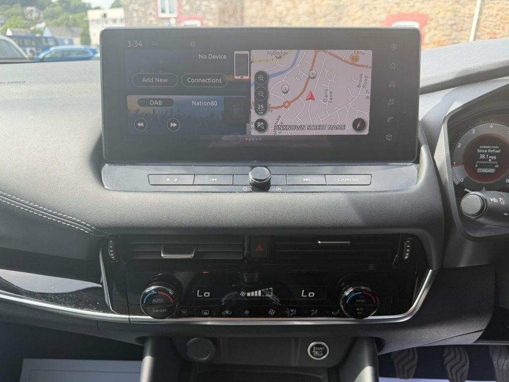 Nissan Qashqai 1.3L N-connecta Silver #4