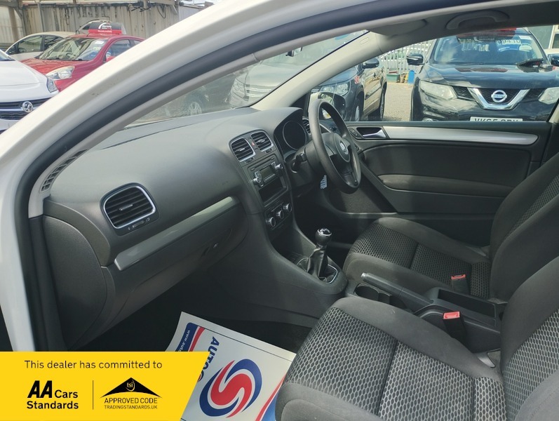 Volkswagen Golf Hatchback Silver #14
