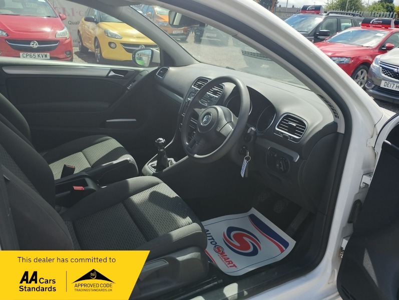 Volkswagen Golf Hatchback Silver #2