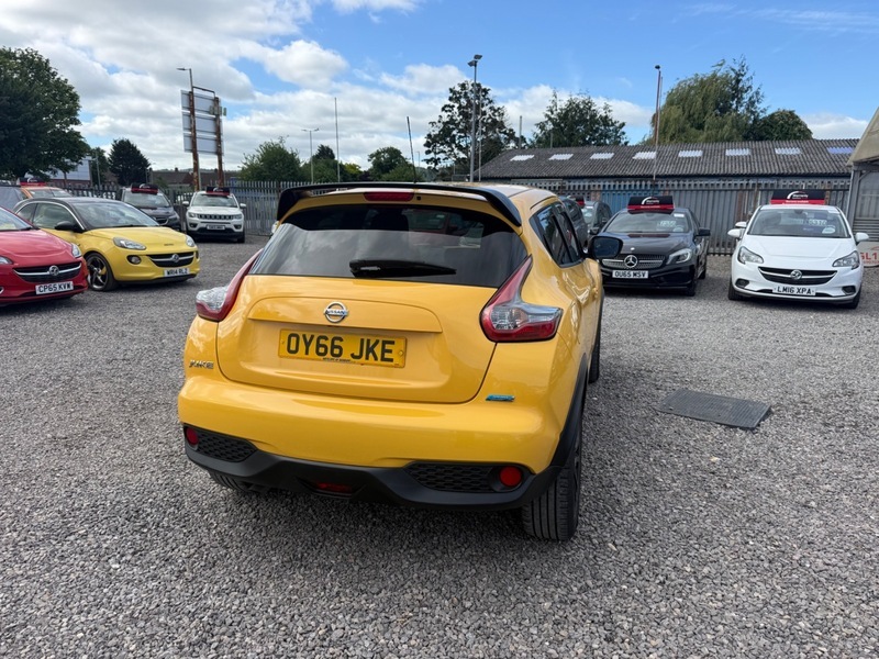 Nissan Juke Tekna White #10