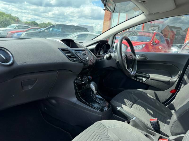 Ford Fiesta 1.6 Zetec Powershift - 2014 14 White #3