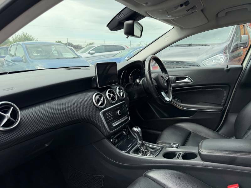 Mercedes-Benz A Class A200d Sport Executive -Full Merc History- 2015 White #3