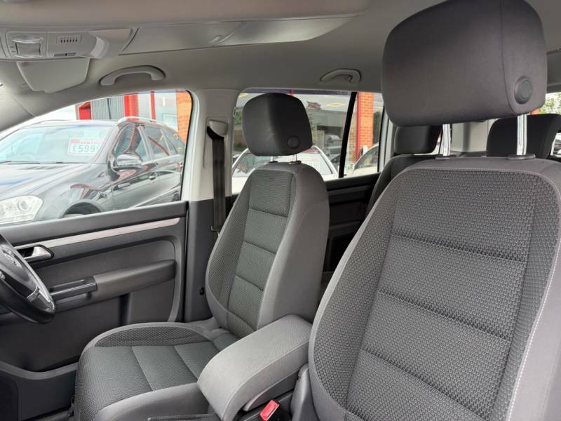 Volkswagen Touran 1.6 Tdi 105 Bluemotion Tech Se - Full Service White #4