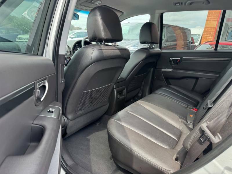 Hyundai Santa Fe 2.2 Crdi Premium 5 Seats - 2011 61 Silver #3