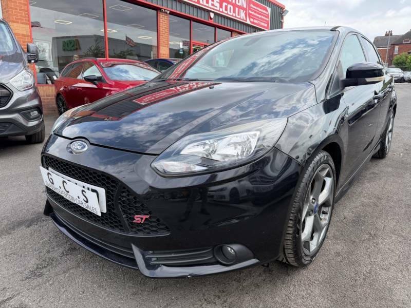 Ford Focus 2.0T St-2 -10 Services- 2013 63 FE63LUD Black