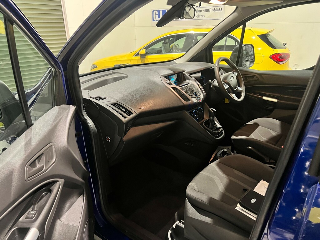 Ford Tourneo Connect 1.5 Tdci Titanium Powershift  #14