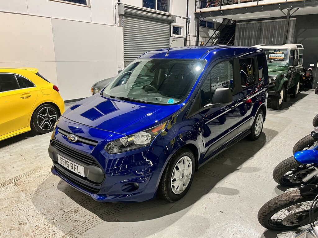 Ford Tourneo Connect 1.5 Tdci Titanium Powershift  #9