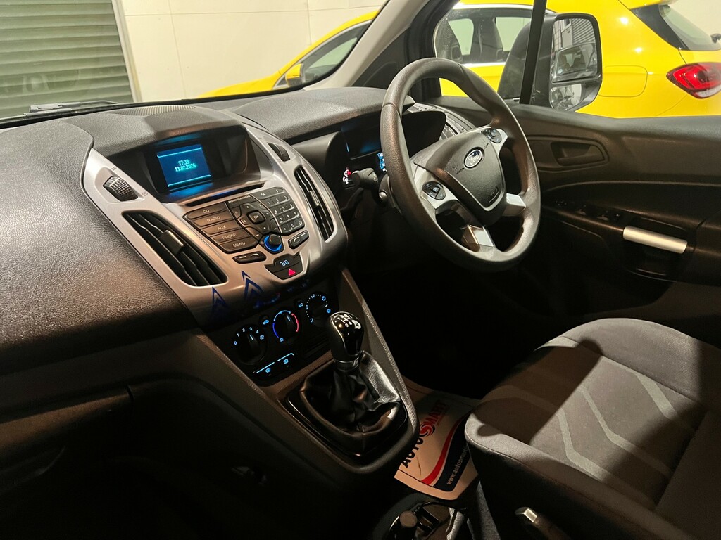Ford Tourneo Connect 1.5 Tdci Titanium Powershift  #16