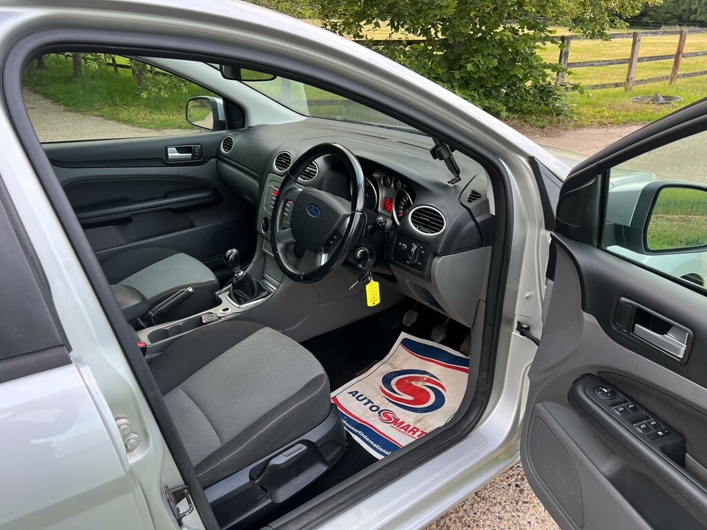 Ford Focus 1.6 Zetec Climate Pack Alloy Wheels - 2008 Blue #9