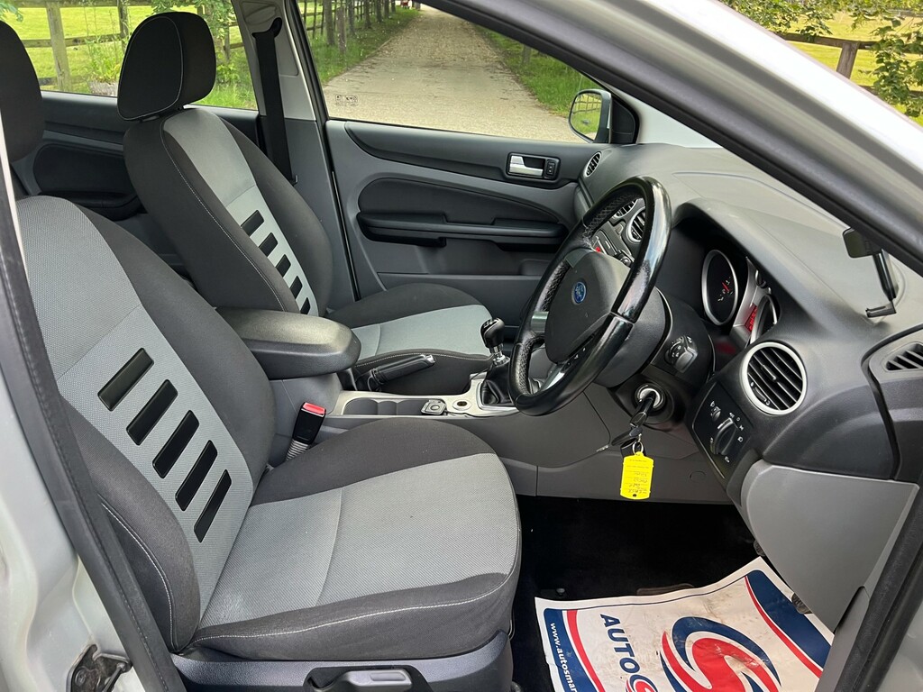 Ford Focus 1.6 Zetec Climate Pack Alloy Wheels - 2008 Blue #10