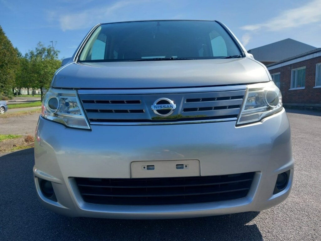 Nissan Serena 2.0 Silver