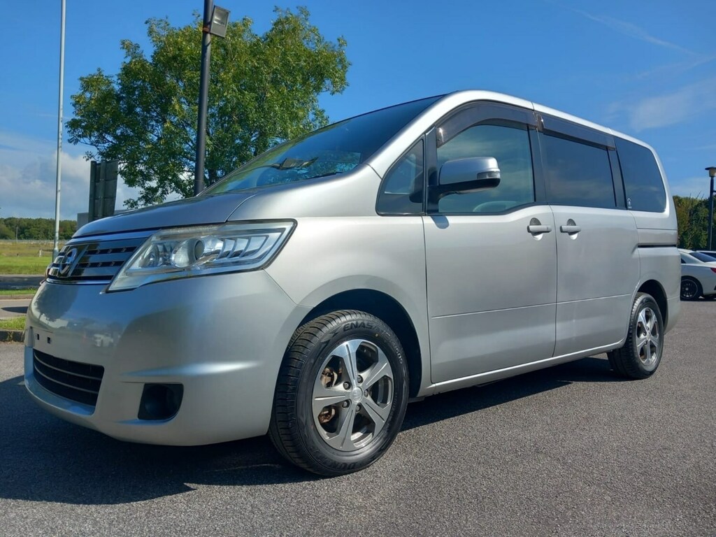 Nissan Serena 2.0 Silver #3