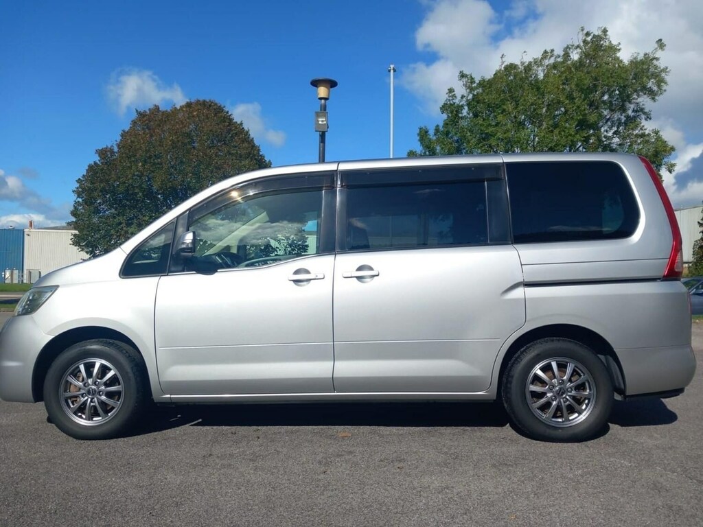 Nissan Serena 2.0 52K Silver #5