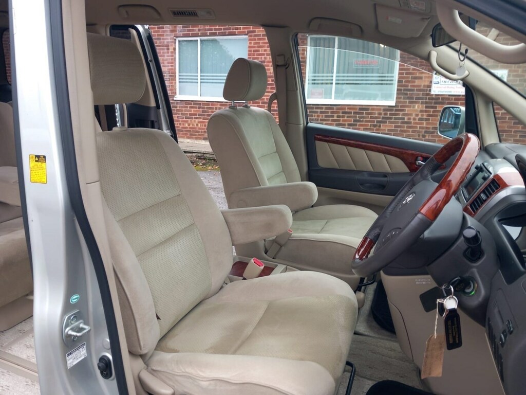 Toyota Alphard 2.4 57K Silver #6